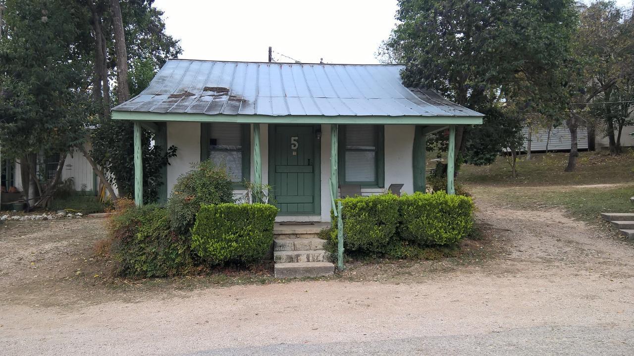River Front Motel Bandera Exterior photo